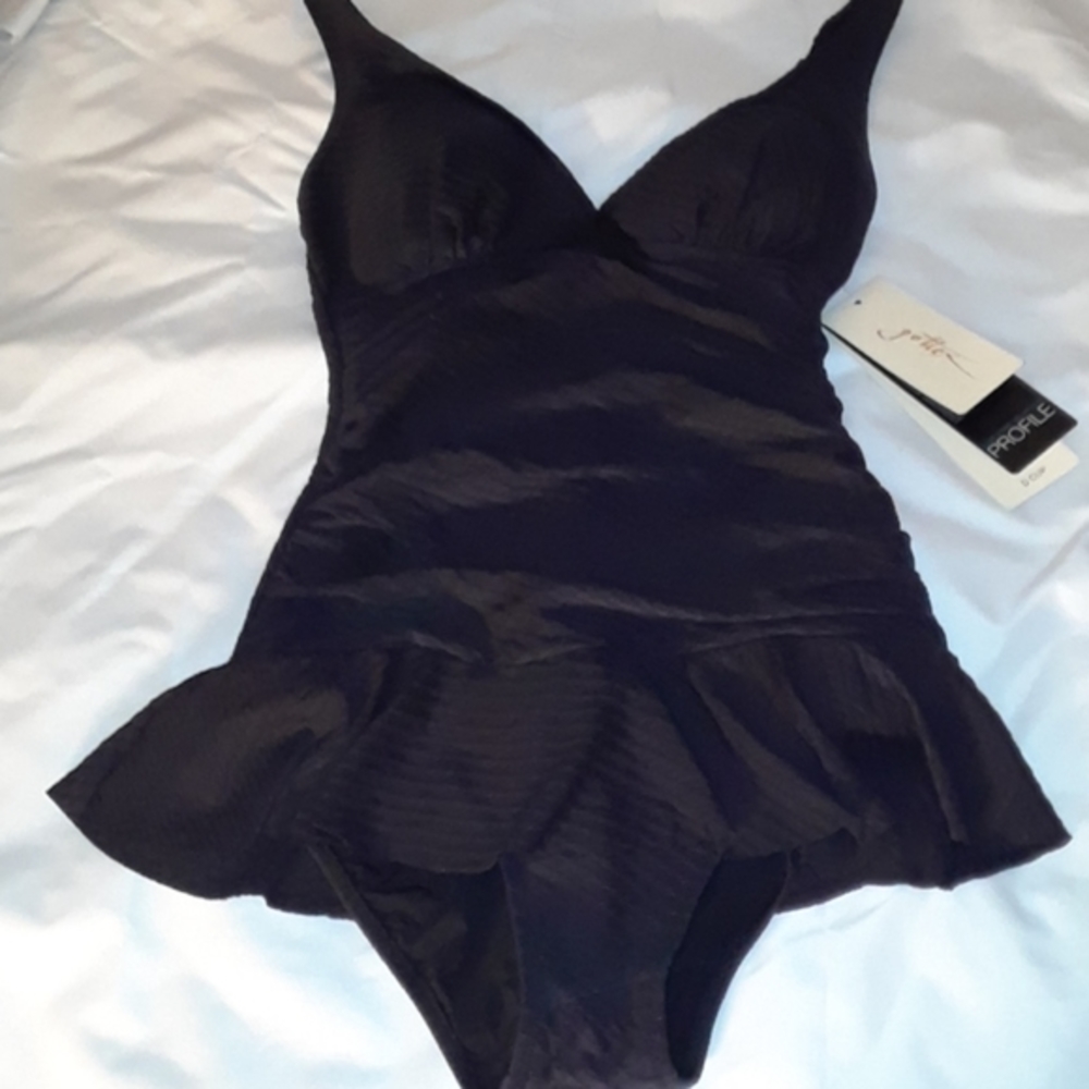 Gottex Ribbon D-Cup Wide Strap Underwire‎ One-Piece Black 6